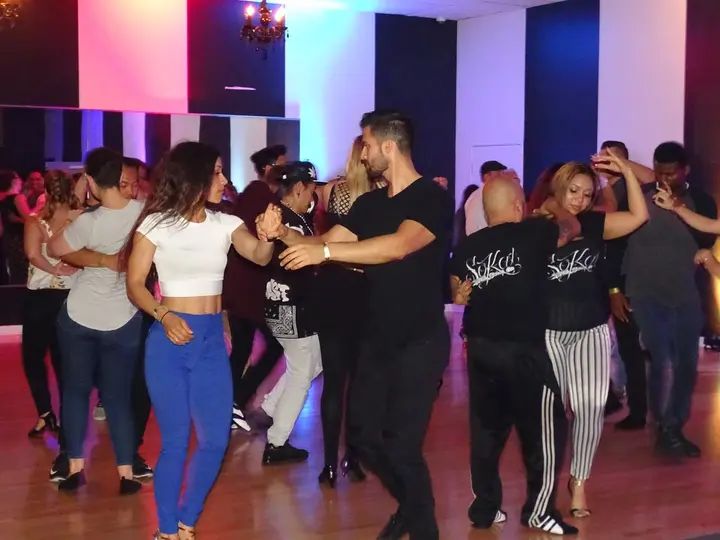 MAY 2018 BACHATA SOCIAL gallery photo