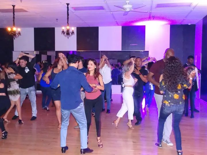 MAY 2018 BACHATA SOCIAL gallery photo