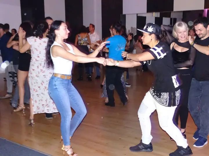 MAY 2018 BACHATA SOCIAL gallery photo