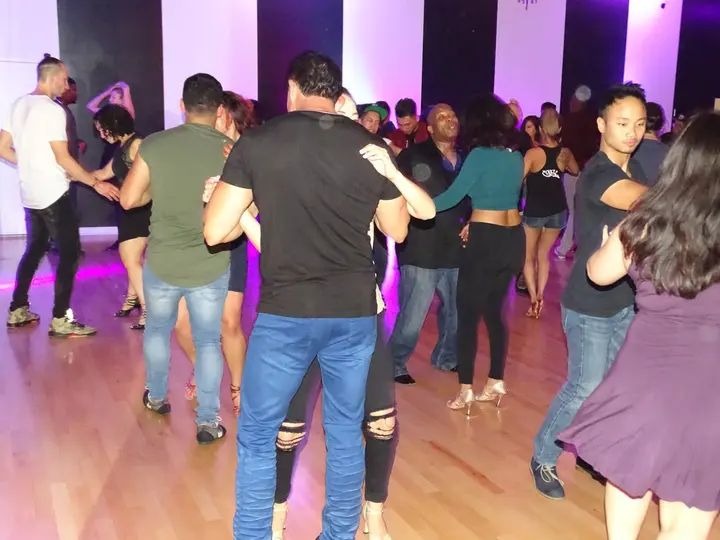 MAY 2018 BACHATA SOCIAL gallery photo