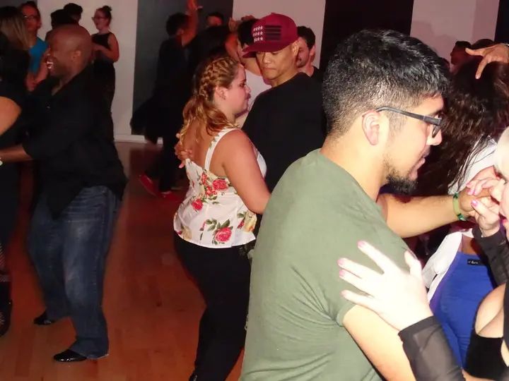 MAY 2018 BACHATA SOCIAL gallery photo