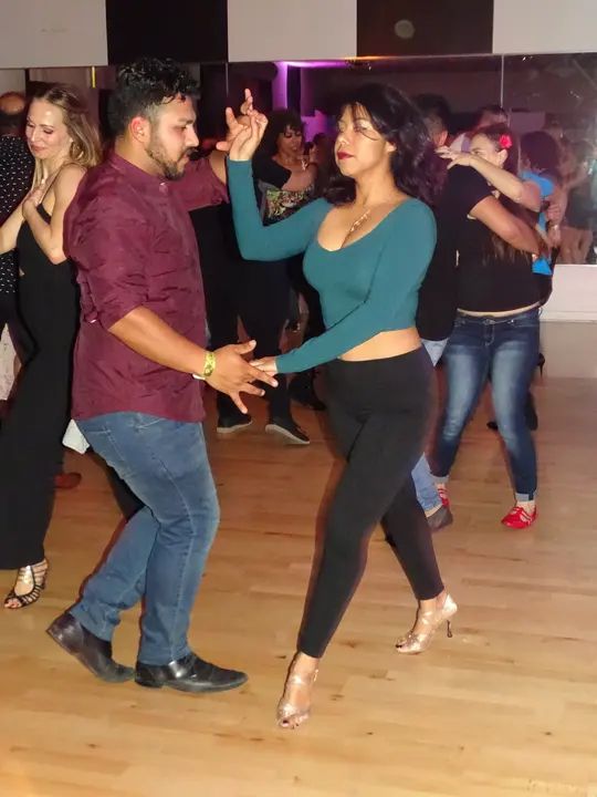 MAY 2018 BACHATA SOCIAL gallery photo