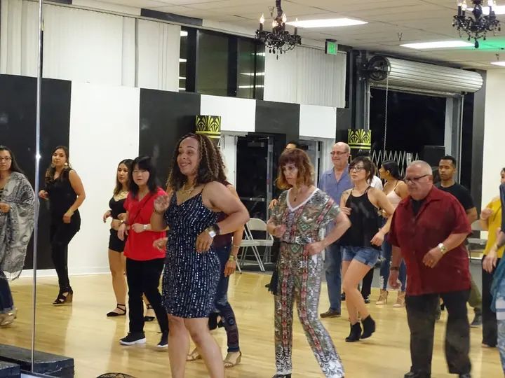 Melómano Debut Night - June 9, 2018 gallery photo