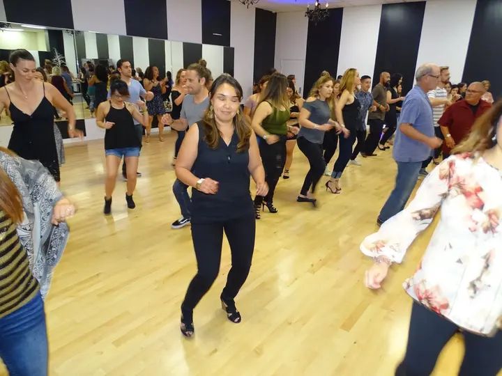 Melómano Debut Night - June 9, 2018 gallery photo