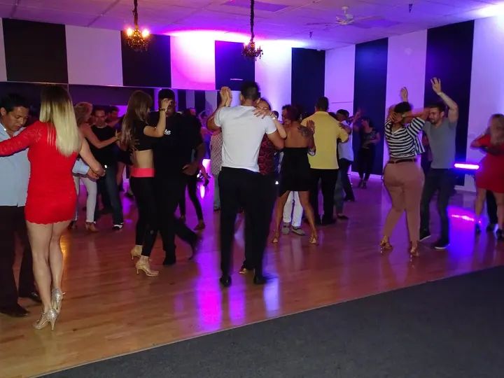 MELOMANO BACHATA SOCIAL gallery photo