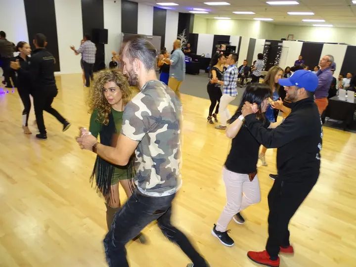 MELOMANO BACHATA SOCIAL gallery photo