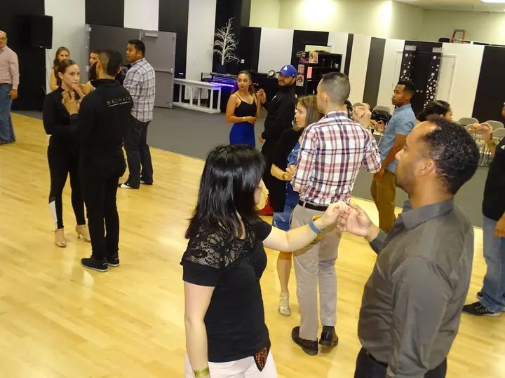 MELOMANO BACHATA SOCIAL gallery photo