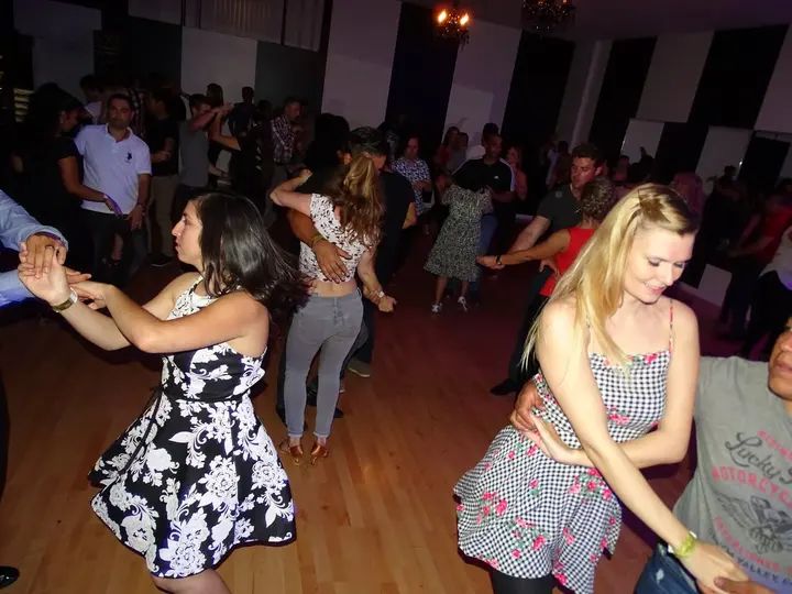 MELOMANO BACHATA SOCIAL gallery photo