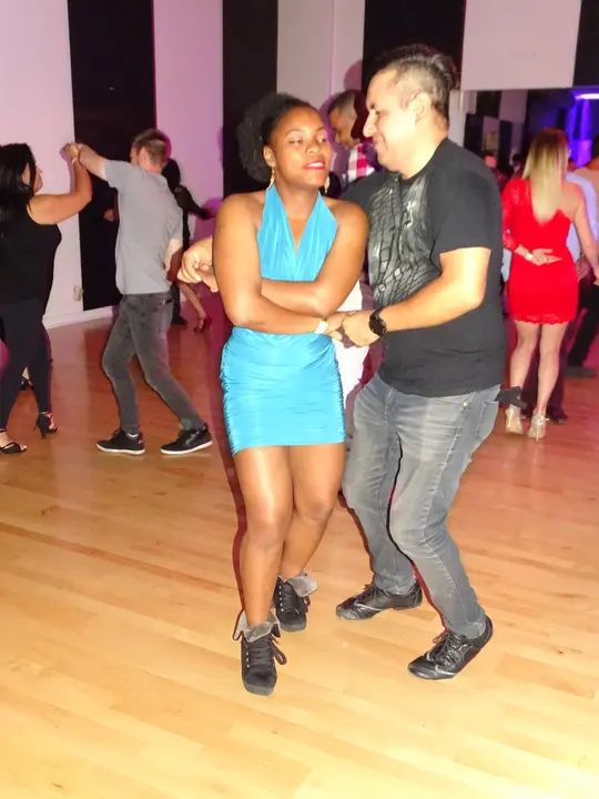 MELOMANO BACHATA SOCIAL gallery photo