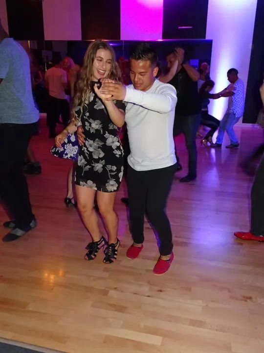 MELOMANO BACHATA SOCIAL gallery photo