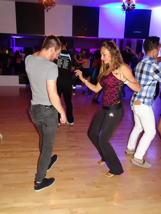 MELOMANO BACHATA SOCIAL gallery photo