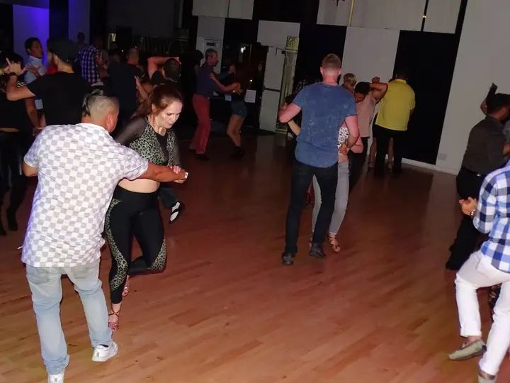 MELOMANO BACHATA SOCIAL gallery photo