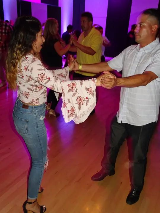 MELOMANO BACHATA SOCIAL gallery photo