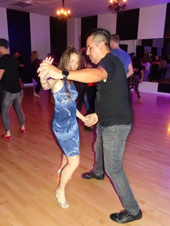 MELOMANO BACHATA SOCIAL gallery photo