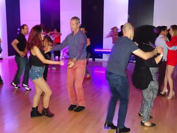MELOMANO BACHATA SOCIAL gallery photo