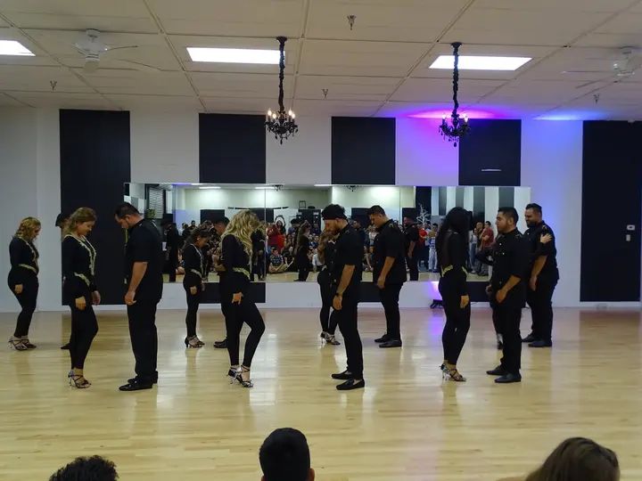 MELOMANO BACHATA SOCIAL gallery photo