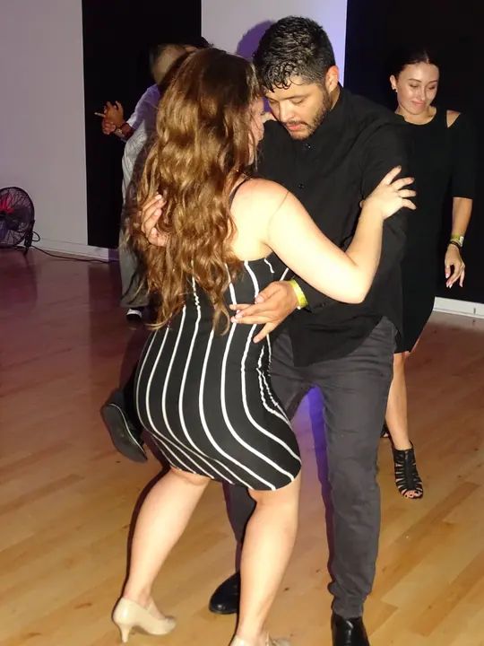 MELOMANO BACHATA SOCIAL gallery photo