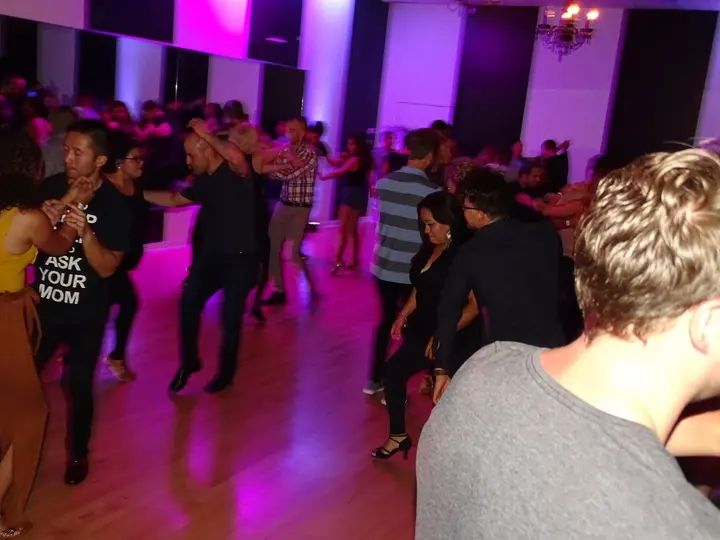 MELOMANO BACHATA SOCIAL gallery photo