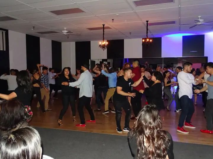 MELOMANO BACHATA SOCIAL gallery photo