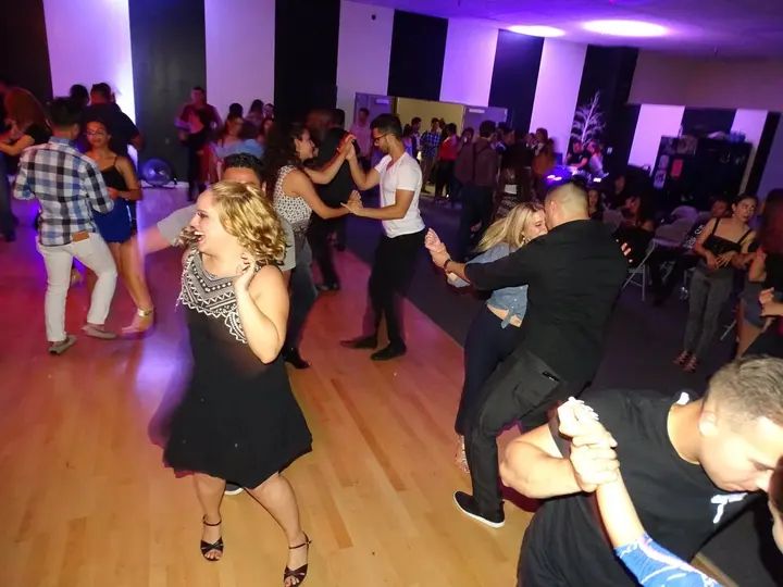 MELOMANO BACHATA SOCIAL gallery photo