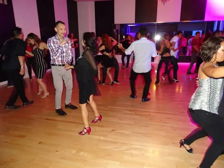 MELOMANO BACHATA SOCIAL gallery photo