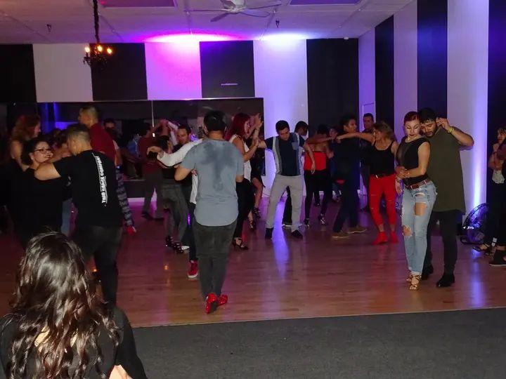 MELOMANO BACHATA SOCIAL gallery photo