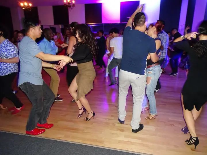 MELOMANO BACHATA SOCIAL gallery photo