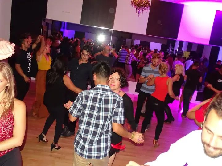 MELOMANO BACHATA SOCIAL gallery photo