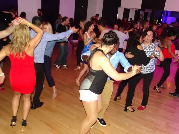 MELOMANO BACHATA SOCIAL gallery photo