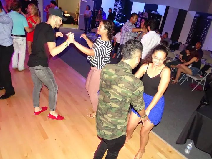 MELOMANO BACHATA SOCIAL gallery photo