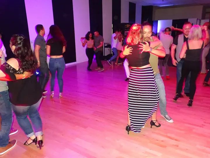 Melómano Bachata Social - September 2018 gallery photo