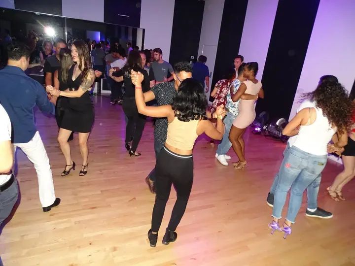 Melómano Bachata Social - September 2018 gallery photo