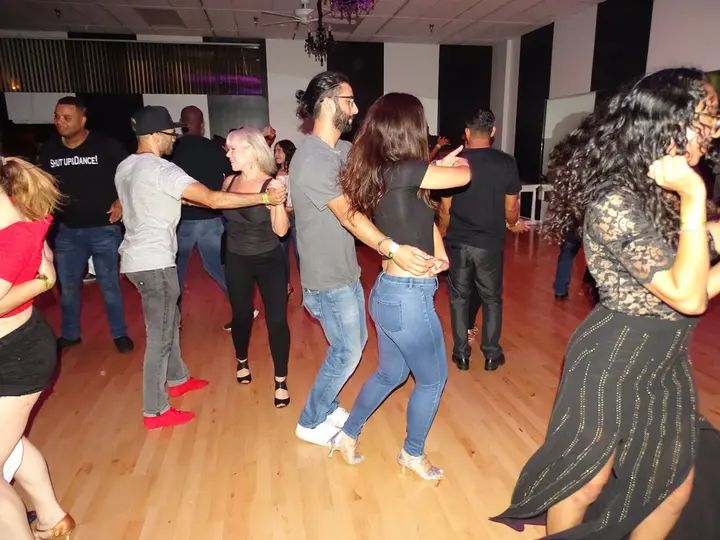 Melómano Bachata Social - September 2018 gallery photo