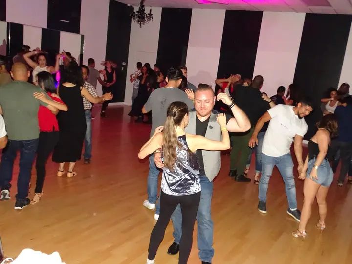 Melómano Bachata Social - September 2018 gallery photo
