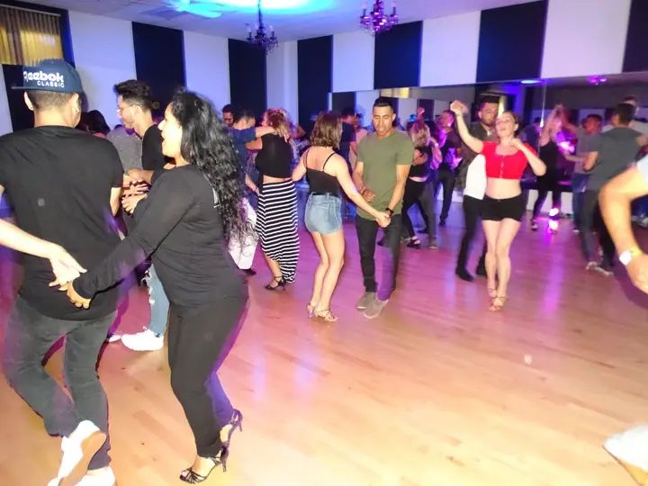 Melómano Bachata Social - September 2018 gallery photo