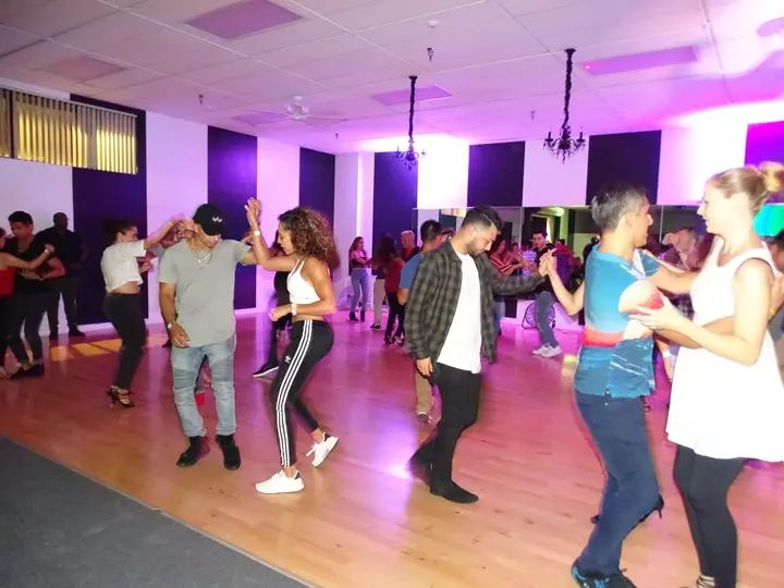 Melómano Bachata Social - September 2018 gallery photo