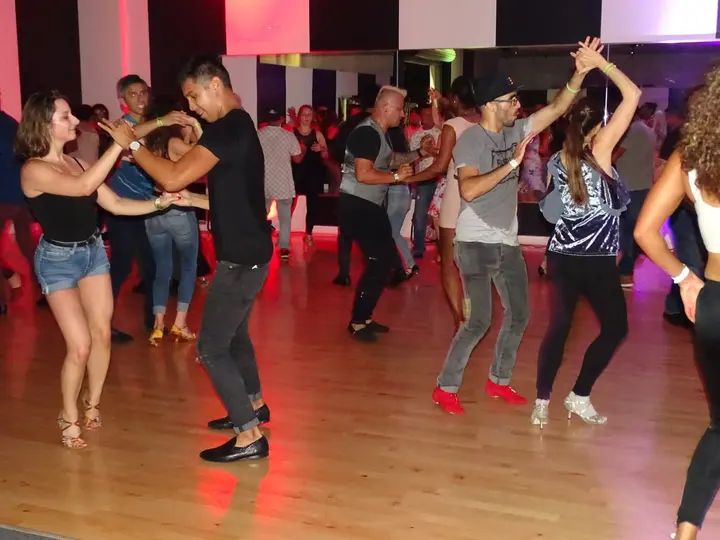 Melómano Bachata Social - September 2018 gallery photo