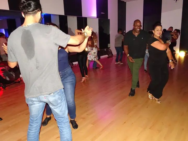 Melómano Bachata Social - September 2018 gallery photo