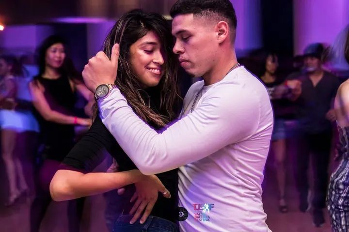 Unique Social Super Night gallery photo