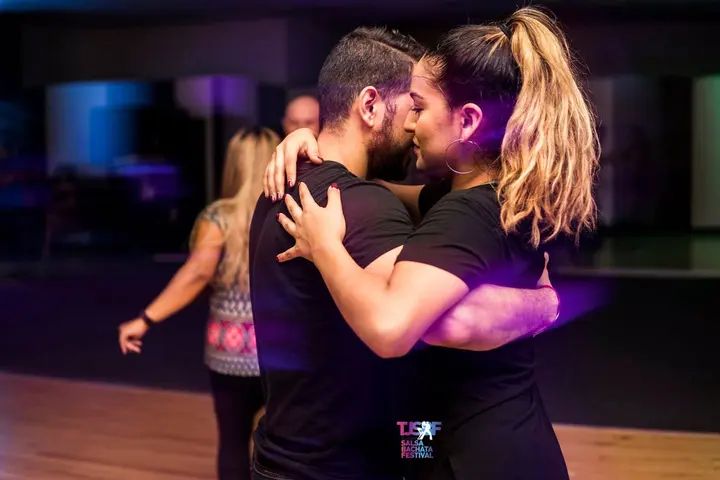 Unique Social Super Night gallery photo