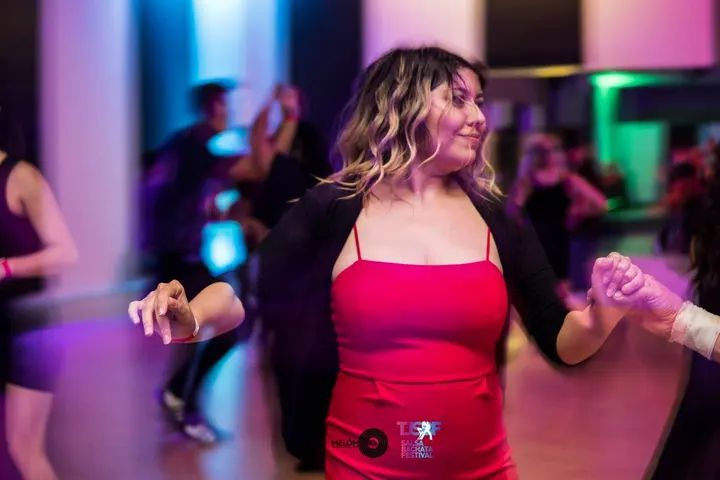 Unique Social Super Night gallery photo