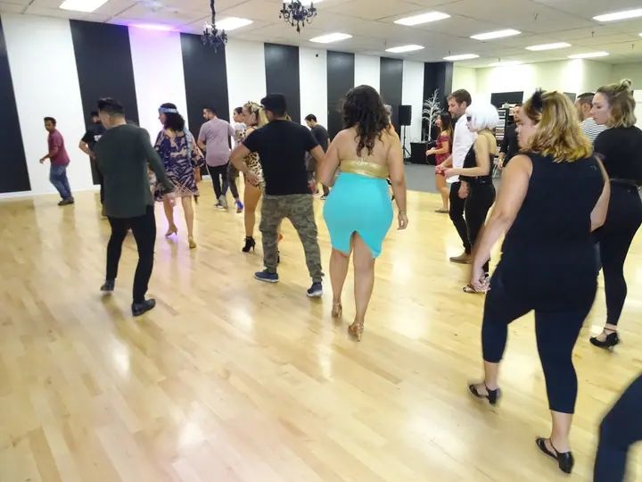 BACHATA SOCIAL 2018 (HALLOWEEN EDITION) gallery photo