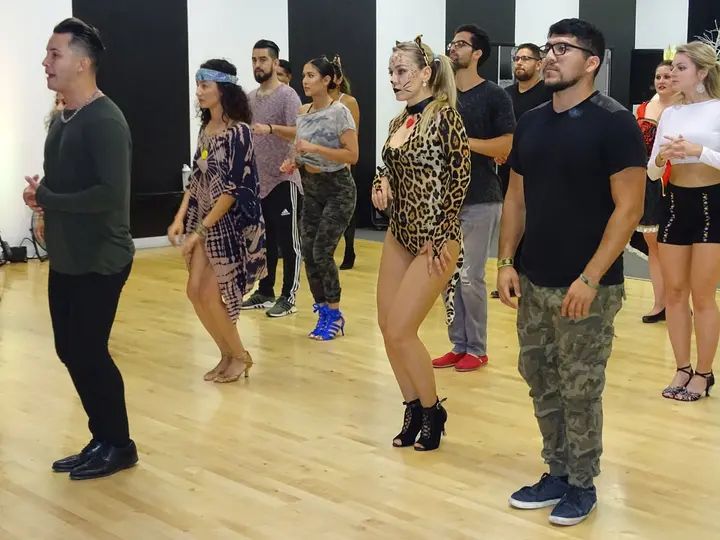 BACHATA SOCIAL 2018 (HALLOWEEN EDITION) gallery photo