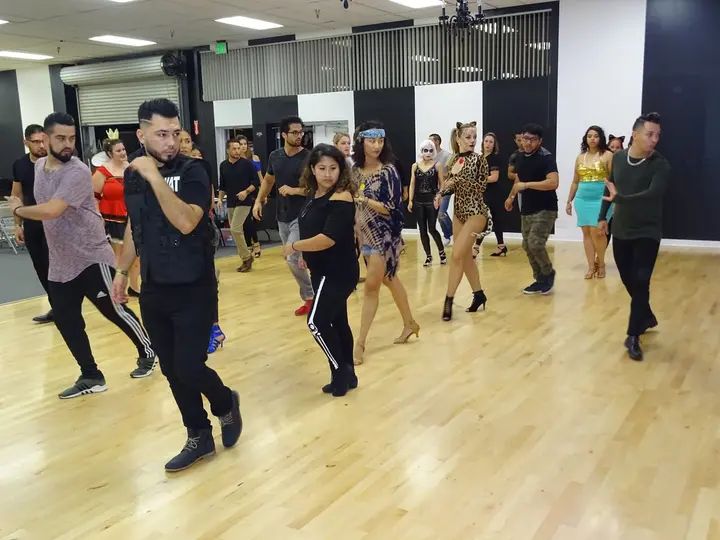 BACHATA SOCIAL 2018 (HALLOWEEN EDITION) gallery photo