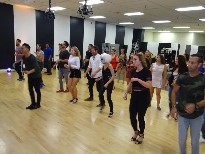 BACHATA SOCIAL 2018 (HALLOWEEN EDITION) gallery photo
