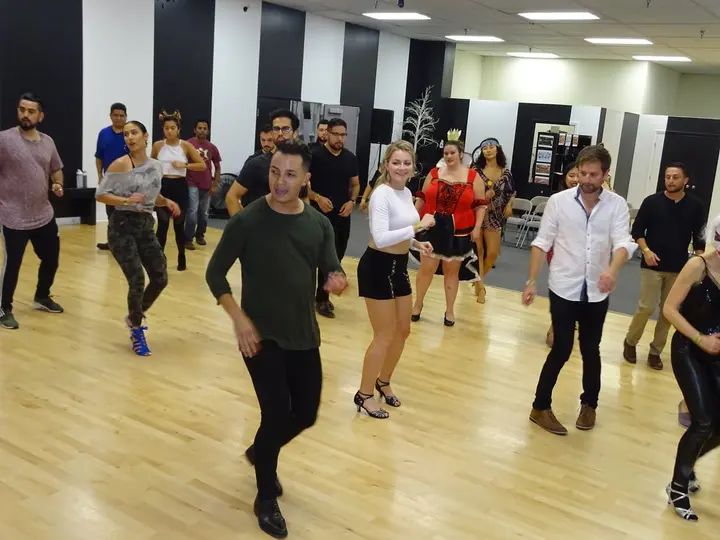 BACHATA SOCIAL 2018 (HALLOWEEN EDITION) gallery photo