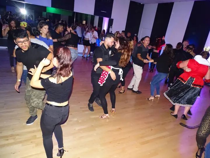 BACHATA SOCIAL 2018 (HALLOWEEN EDITION) gallery photo