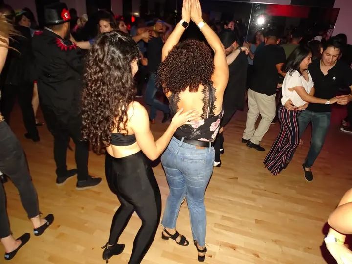 BACHATA SOCIAL 2018 (HALLOWEEN EDITION) gallery photo