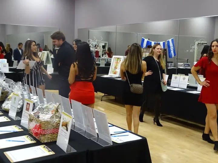 TRAIN FOR CHANGE CHARITY GALA gallery photo