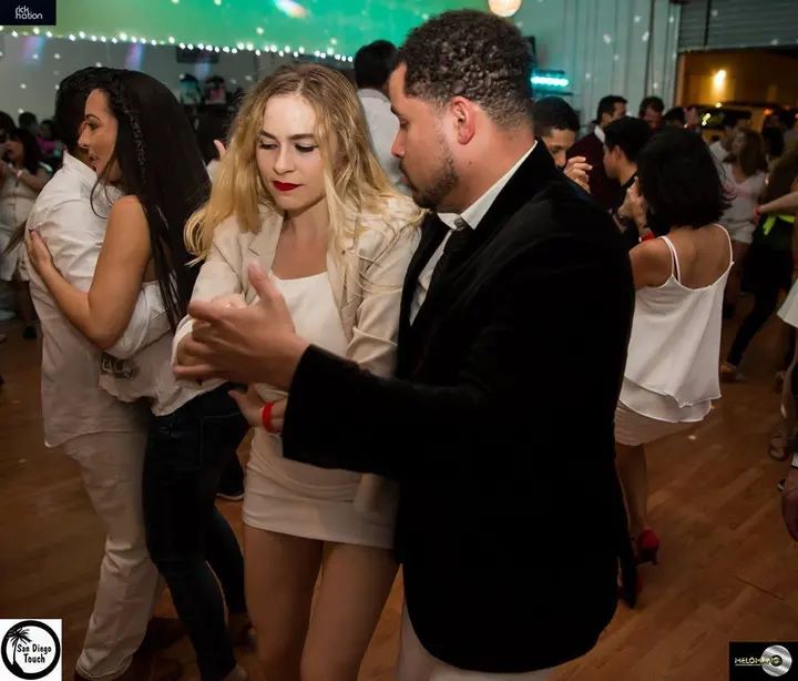 #MelomanoEntertainment #SDTouch #WInterWhiteAffair